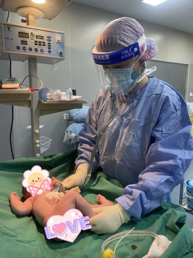 供卵代孕生男孩